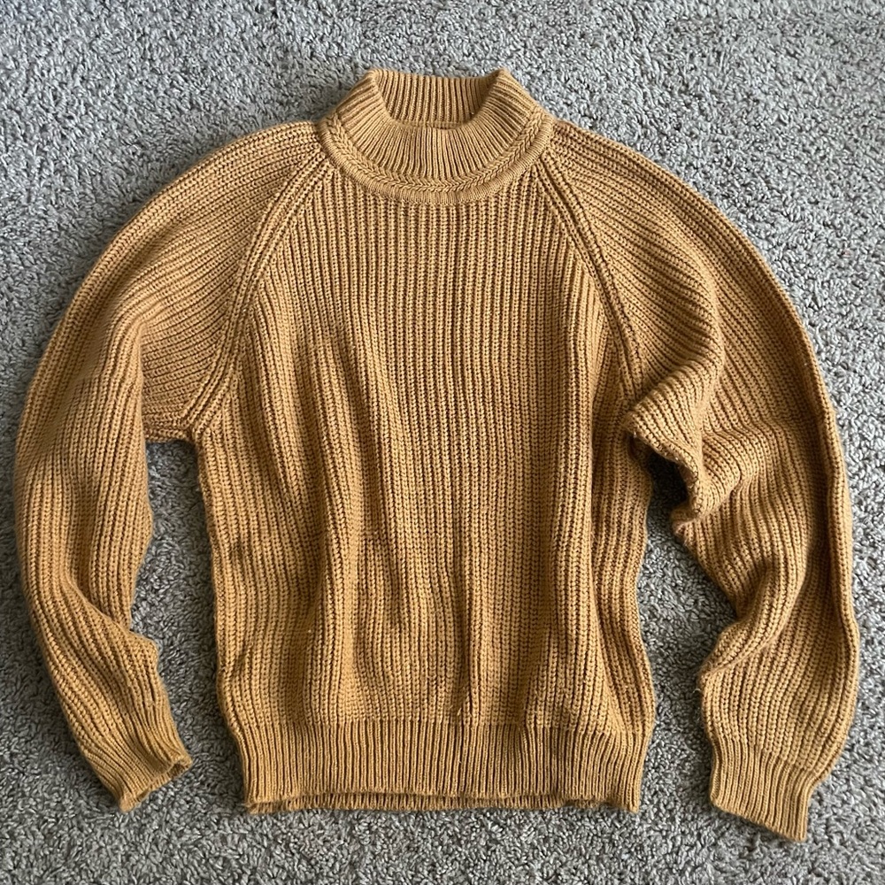 Knitted turtle neck sweater
